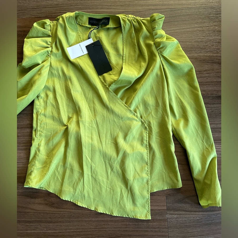 Bubble shoulder top.